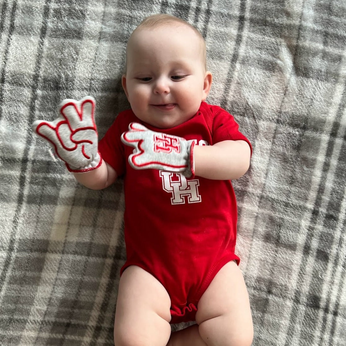 Infant wearing Houston Go Coogs baby mittens in gray